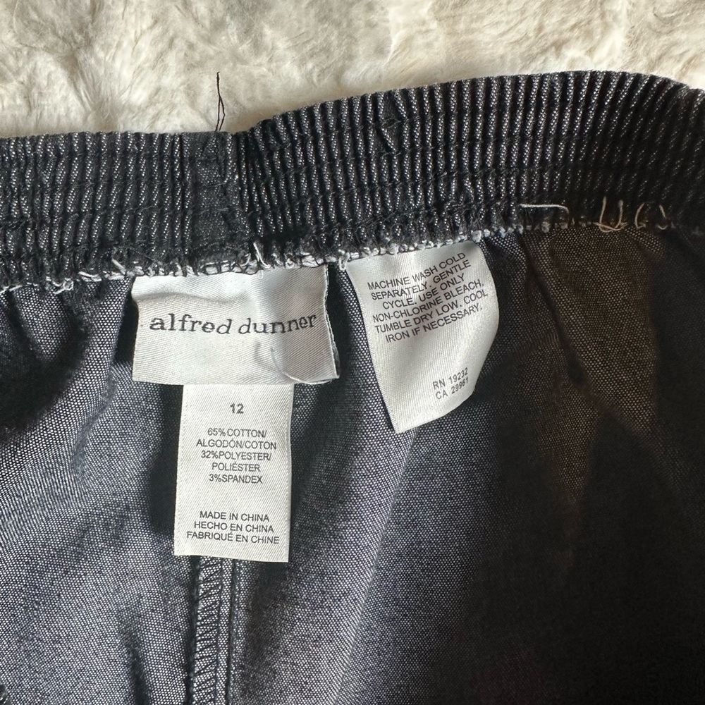 Alfred Dunner Women’s Black Pull-On Pants Size 12 Stretch Comfort Waist - Picture 5 of 5
